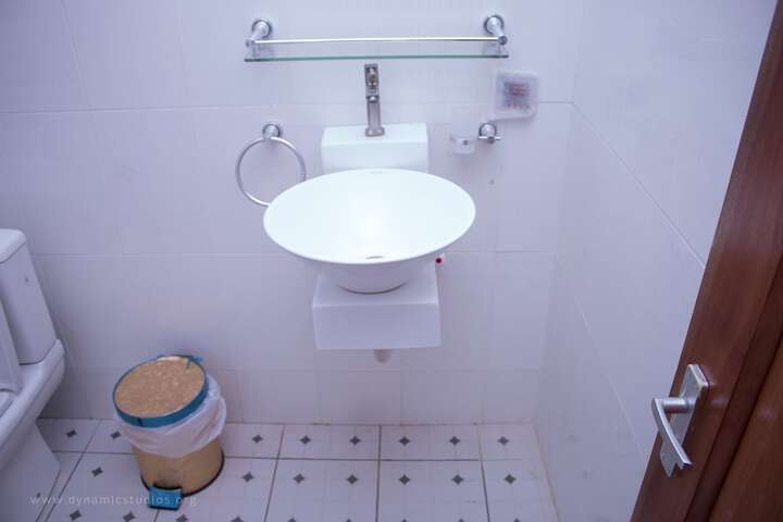 Room 14 of 21