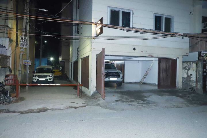 Property Grounds 8 of 10