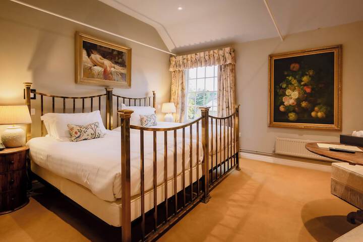 Room 10 of 51