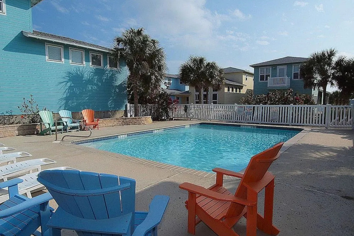 Pool 16 of 30