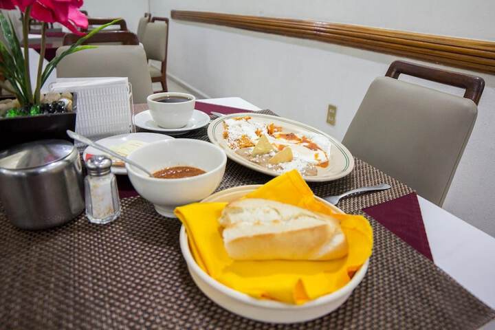 Dining 49 of 54