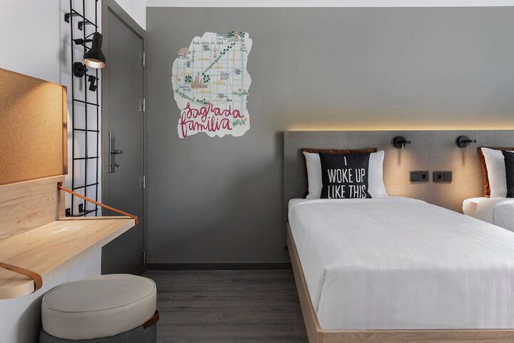 Room 26 of 207