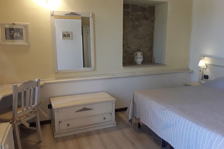 Room 37 of 106
