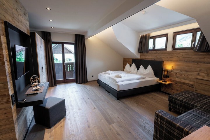 Room 14 of 95