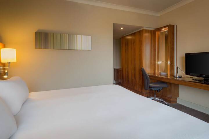 Room 22 of 90