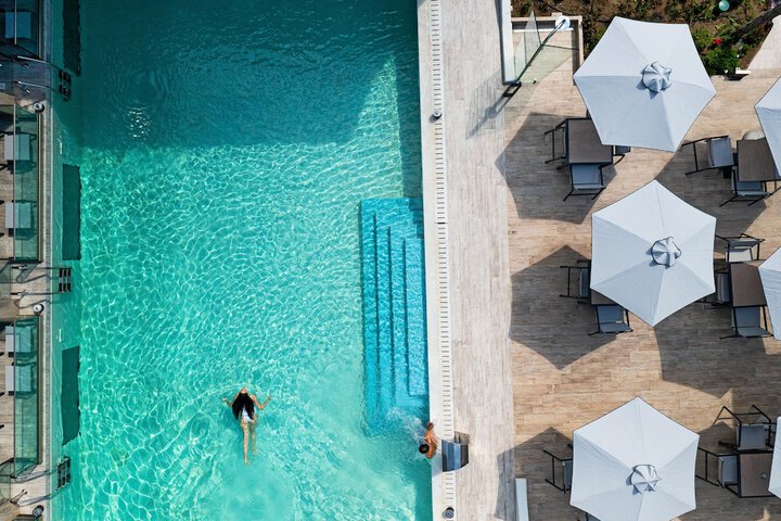 Pool 66 of 105