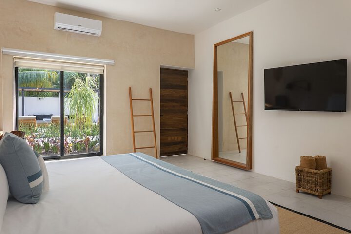 Room 18 of 57
