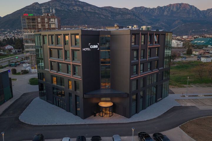Hotel 31 of 31