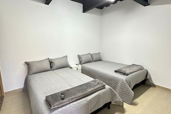 Room 6 of 72