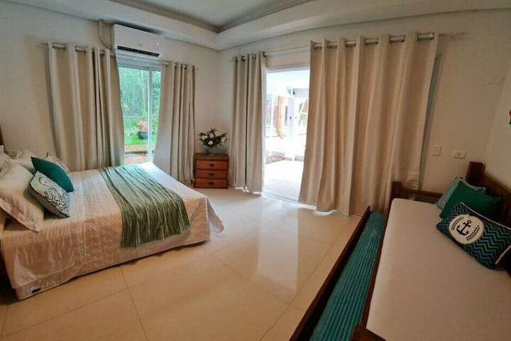 Room 2 of 50