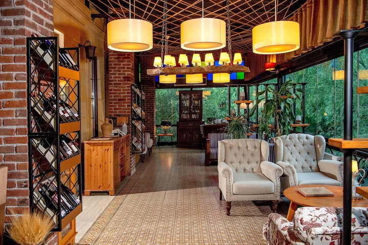 Hotel Interior 16 of 272