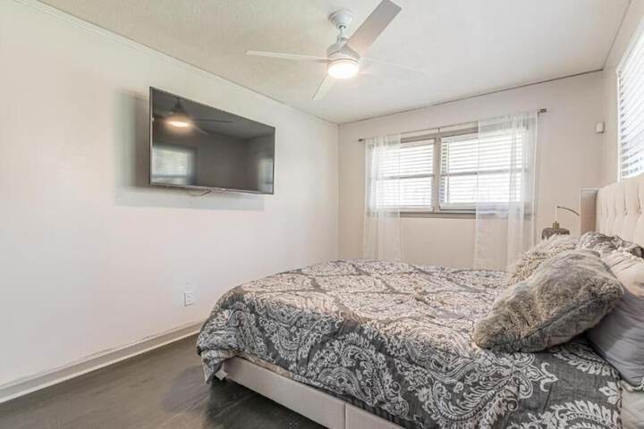 Room 3 of 10