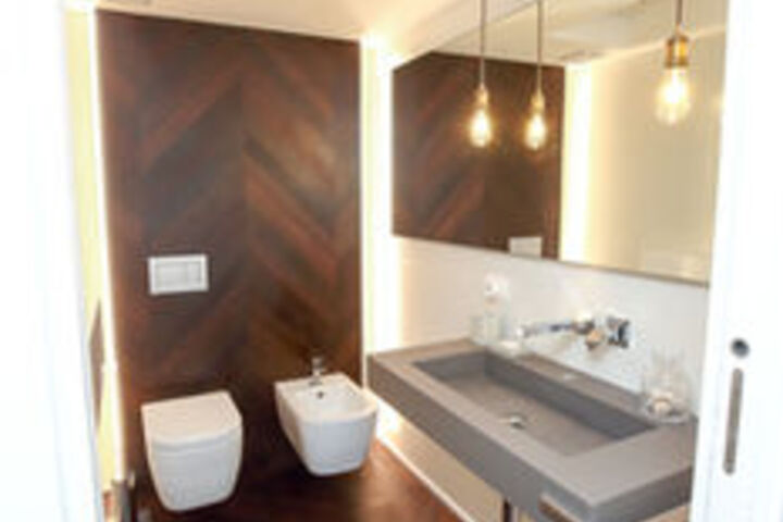 Room 3 of 27
