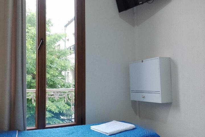 Room 12 of 23