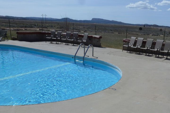Pool 43 of 64