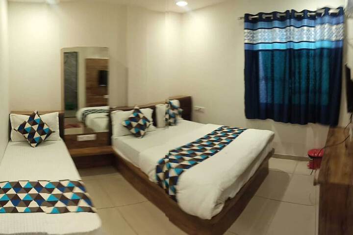 Room 11 of 40