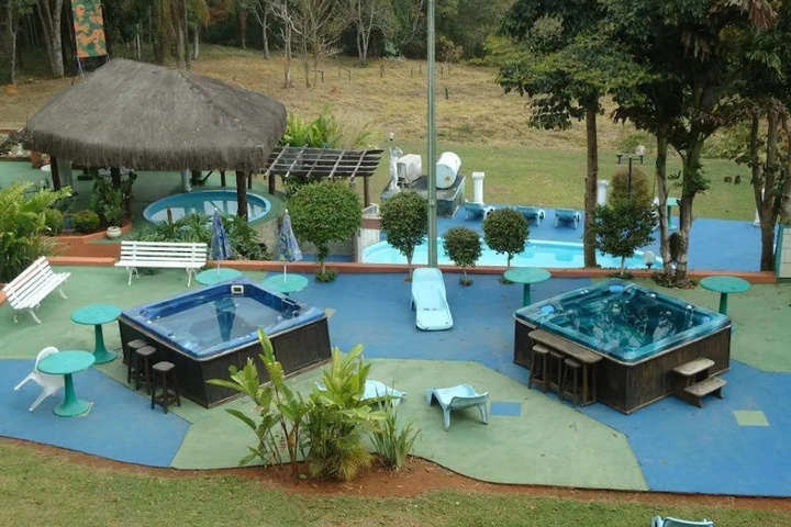 Pool 6 of 16