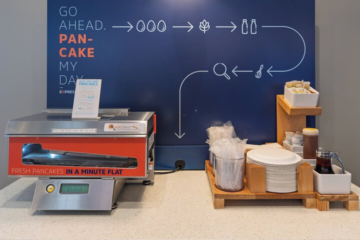 Breakfast/Coffee Service 56 of 67