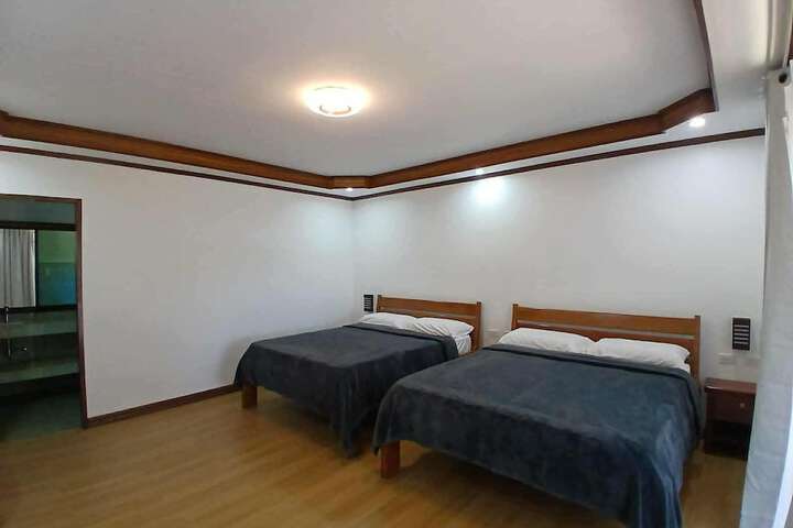 Room 6 of 68