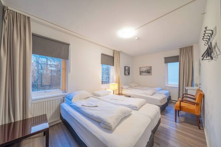 Room 20 of 97