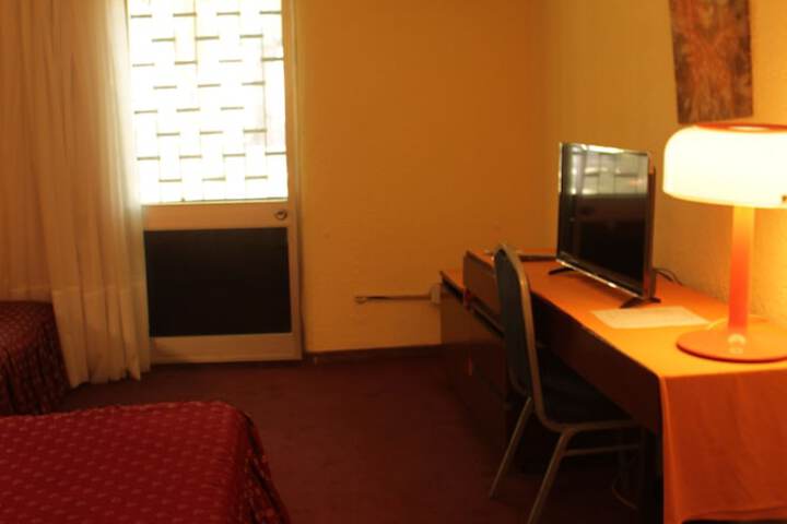 Room 9 of 36
