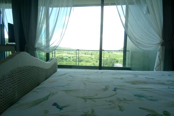 Room 15 of 22