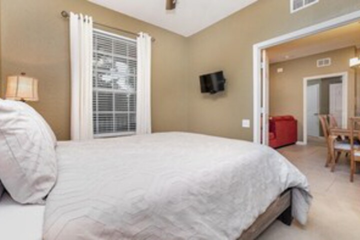 Room 25 of 29
