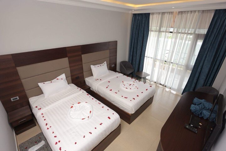 Room 2 of 8