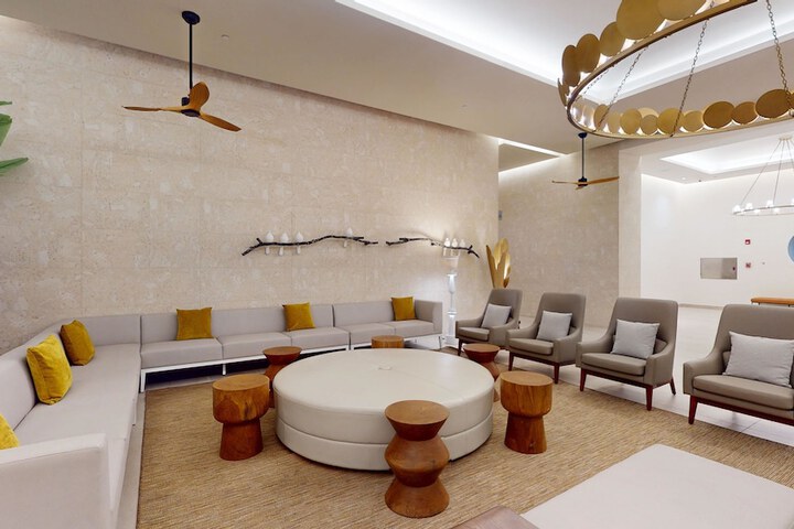 Hotel Interior 5 of 271