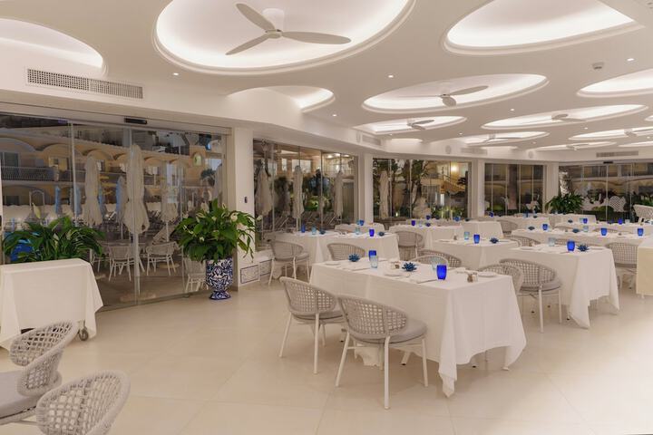 Dining 175 of 250
