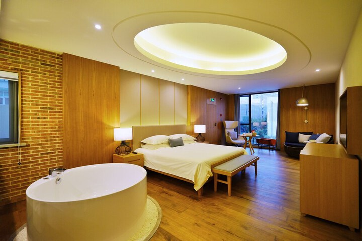 Room 18 of 45