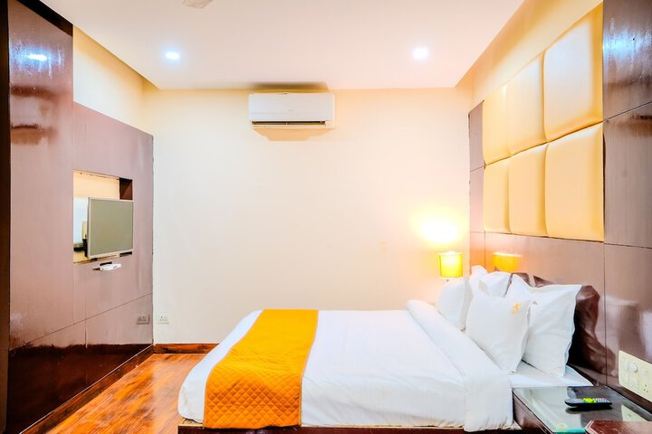Room 12 of 46