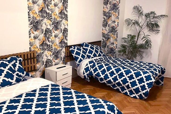 Room 7 of 23