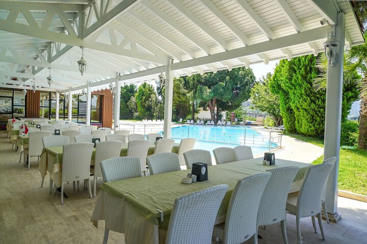 Dining Photos