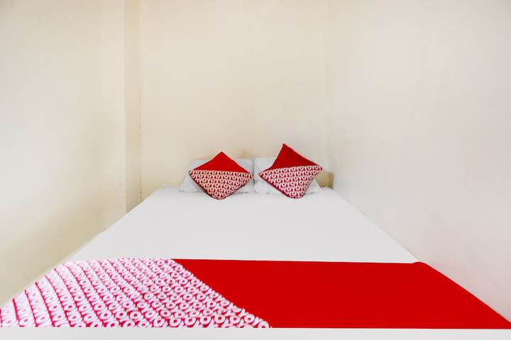 Room 9 of 25