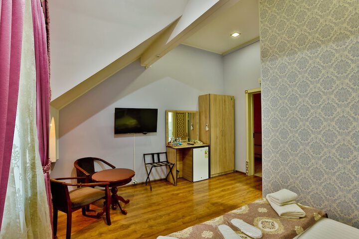 Room 18 of 31