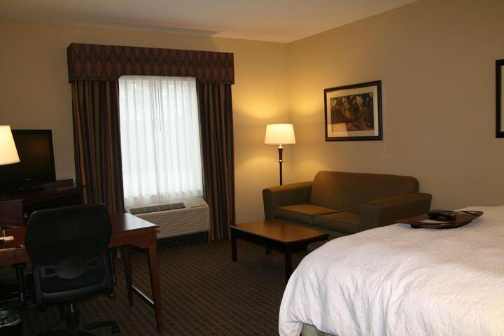 1 King Bed (1 of 10)