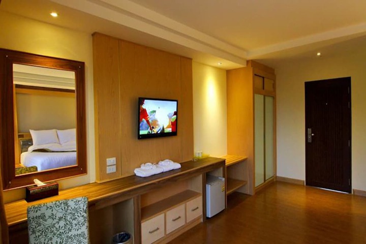 Room 18 of 39