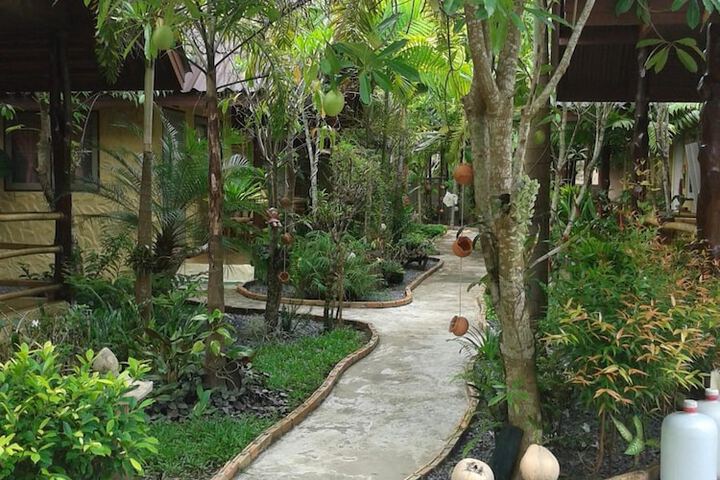 Property Grounds 22 of 33