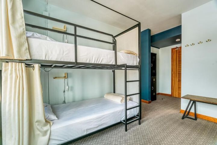 Room 2 of 41