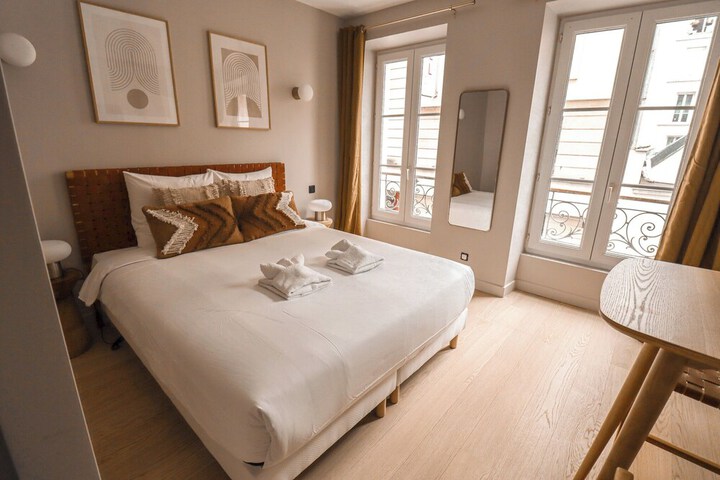 Room 13 of 35