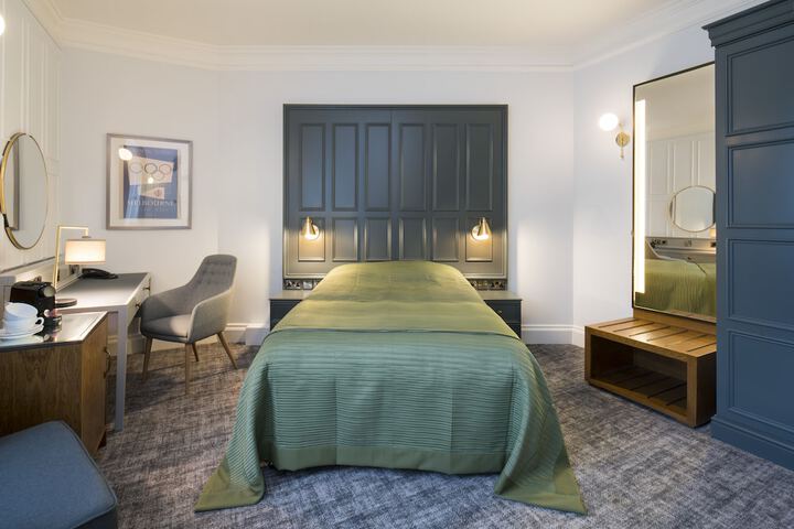 Room 16 of 57