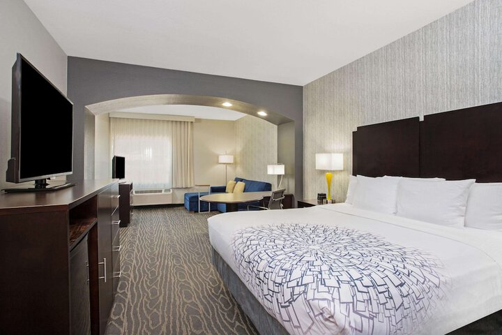 Room 10 of 31