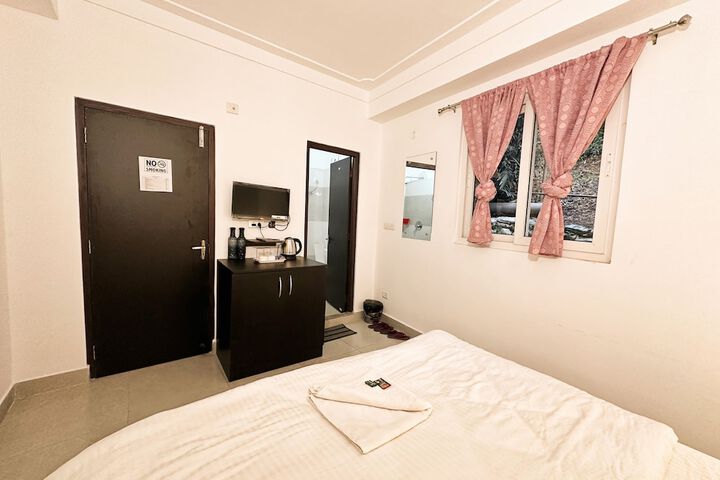 Room 18 of 83