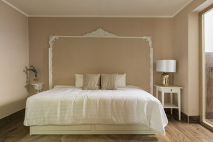 Room 14 of 28