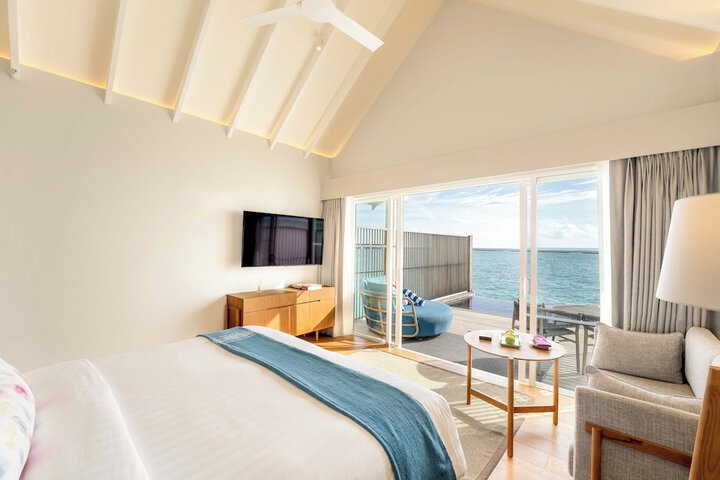 Room 21 of 215
