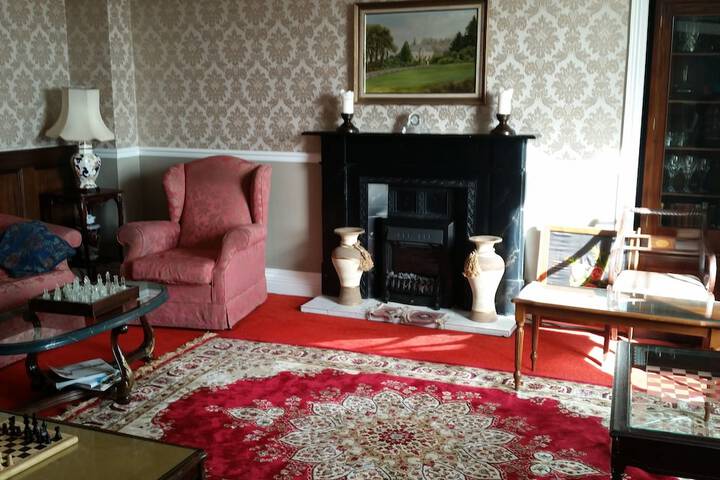 Lounge 55 of 70