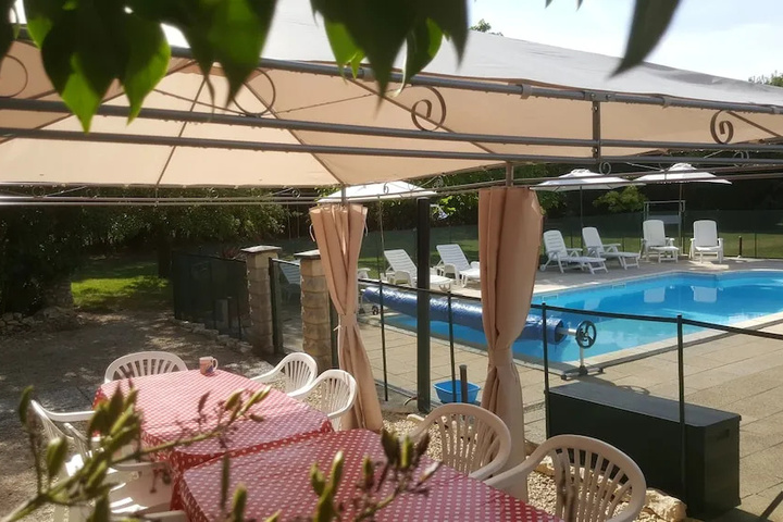 Pool 12 of 22