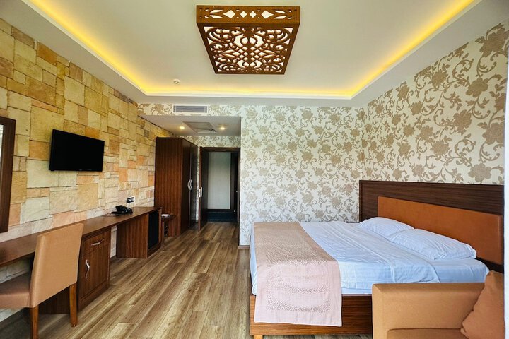 Room 28 of 50