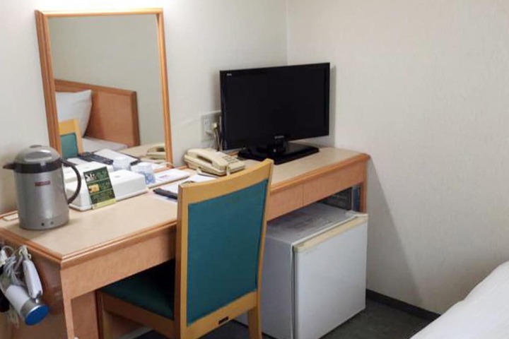 Room 11 of 22